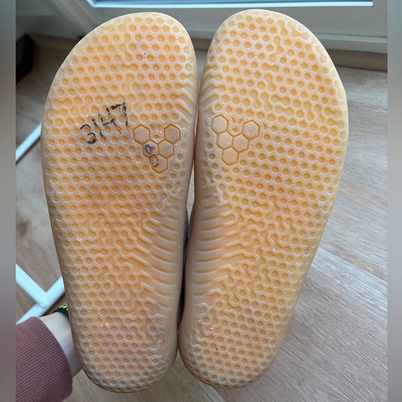 Vivobarefoot Women's Gobi leather Sneakers sand - Picture 6 of 8